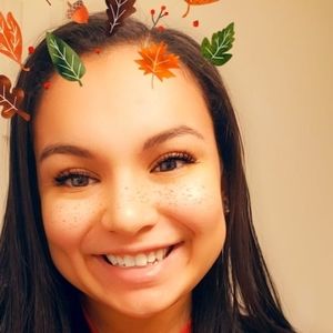 Meet your Posher, Carla